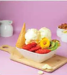 سلطة الشوكولا البيضاء (White Chocolate Salad) M
